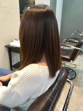 セミロング 桜田 修未のヘアスタイル