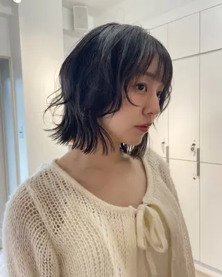 ミディアム レイヤー/ブリーチ ♥️【木坂 桃歌】のヘアスタイル