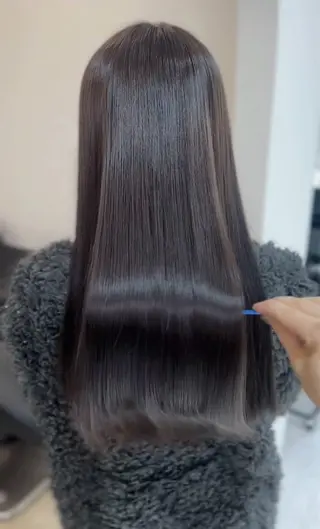 ロング 🩶レイヤー/艶髪/ 顔周り/韓国風/輝士のヘアスタイル