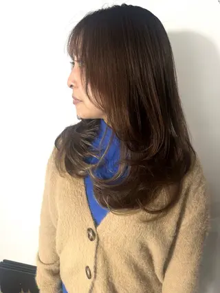 セミロング 篠崎 佑季のヘアスタイル