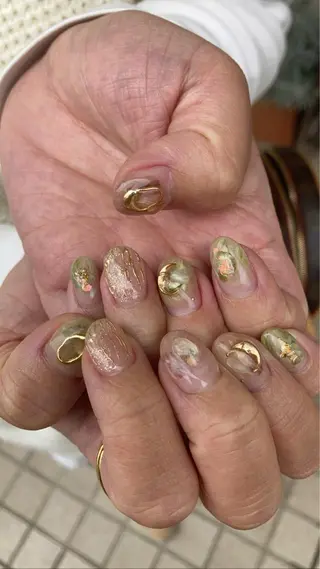 ネイル nailsalon　hue所属・小山 羽奈のネイルデザイン