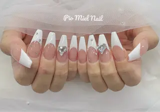 セミロング Pio Mielのネイルデザイン