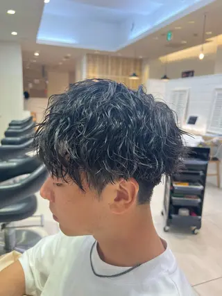 ショート メンズパーマ 岩成健志郎のヘアスタイル