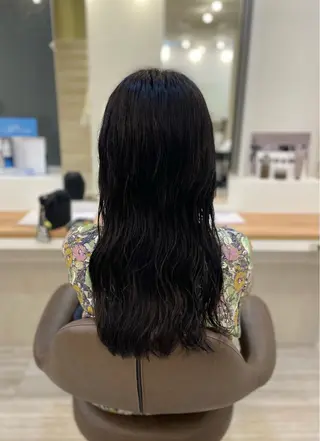 ロング カラー 山下 柚奈のヘアスタイル