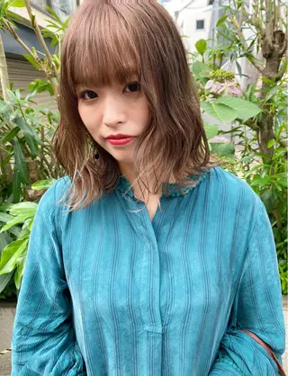 ミディアム カラー レイヤーウルフ エクステ磯部のヘアスタイル