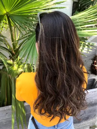 カラー dipty MOILA所属・辻 貴音のヘアスタイル