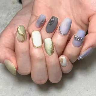 ネイル atelier　FIORITURA所属・FIORITURA aiのネイルデザイン