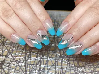 ネイル ECLAT エクラ所属・寺山 千鶴のネイルデザイン