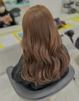 セミロング カラー ヘアアレンジ 🩵ダメージレス艶感 ハイトーン🩷のヘアスタイル