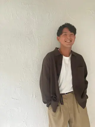 ショート パーマ メンズ 佐々木 優衣のヘアスタイル