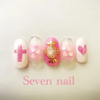 ネイル 名倉 なな子のネイルデザイン