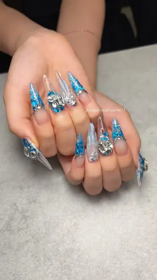 ネイル 関山 志乃のネイルデザイン