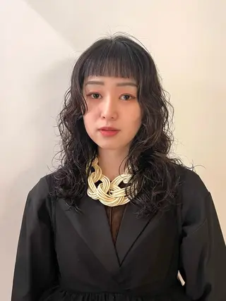 ロング パーマ 🫧うる艶レイヤー /グレージュ🪐リサのヘアスタイル