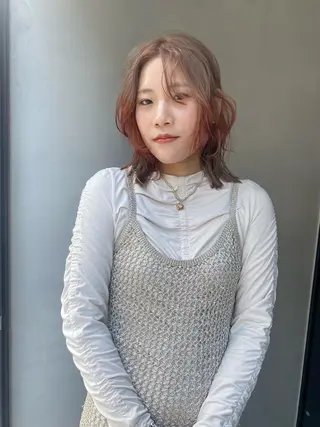 ミディアム カラー ボブ/ハイトーン REINAのヘアスタイル