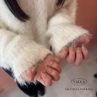 ネイル LIB VALLA Yuri🍭🖤のネイルデザイン