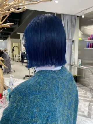 ミディアム 透け感ベージュ ／ミハルのヘアスタイル