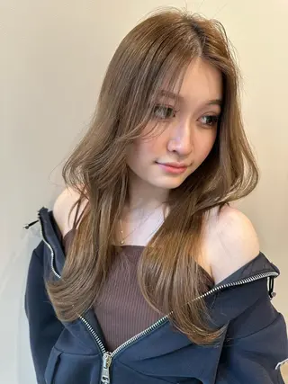 ロング カラー Akane レイヤー/艶カラーのヘアスタイル