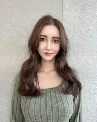 ミディアム カラー レイヤーカット /透明感カラー西田のヘアスタイル