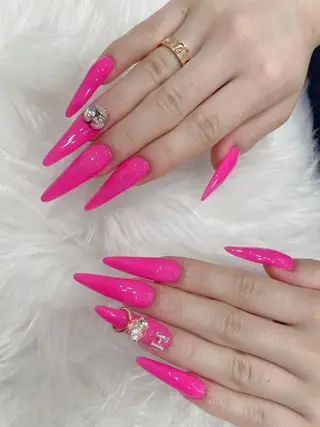 ロング ネイル 《LB》ラブリエ Nail&eyeのマツエク・マツパデザイン