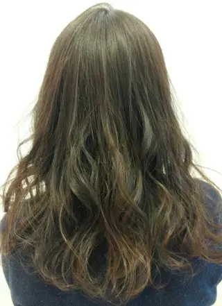 セミロング ロング 髪質改善× ハイライト溝江のヘアスタイル