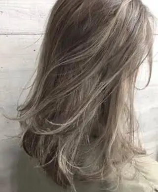 ミディアム カラー ヘアアレンジ エリアマネージャー 復活の大澤竜馬のヘアスタイル