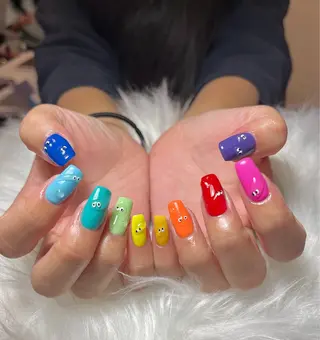 ネイル 小林 莉奈のネイルデザイン