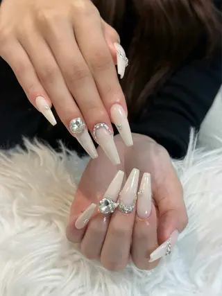 ネイル Julli ジュリのネイルデザイン