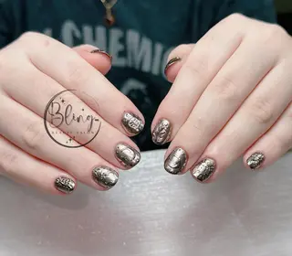 ショート Bling Salonのネイルデザイン