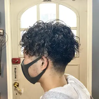 ミディアム パーマ メンズ BRITS 渡辺 菜々子のヘアスタイル