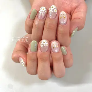 ネイル BONHEUR Annaのネイルデザイン