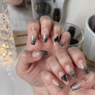 ネイル NEO Beauty Salon所属・𝐍𝐄𝐎 𝐉𝐔𝐑𝐈のネイルデザイン