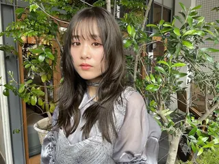 ロング カラー 藤田 ゆりなのヘアスタイル