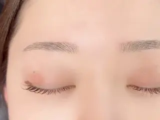 アイブロウ nerine博多 momokaのマツエク・マツパデザイン