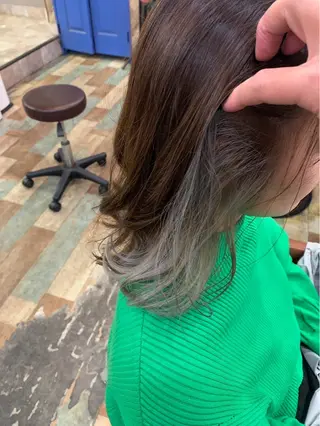 ミディアム カラー Hair's RooMのヘアスタイル