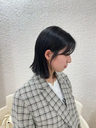 ミディアム 透明感ワンカラー🎀 レイヤー/AOのヘアスタイル