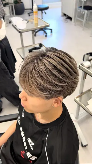 ミディアム メンズ メンズバレイヤージュ 🔥メンズカット🔥のヘアスタイル