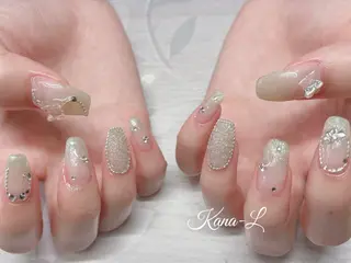 ネイル 芦辺 香奈のネイルデザイン