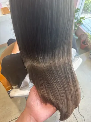 ロング カラー ベージュカラー⌇﻿ くびれヘア.𐙚心音のヘアスタイル