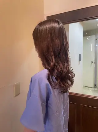 セミロング 髪質改善カラー ベージュ🤎YUMEのヘアスタイル