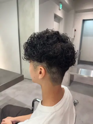 パーマ メンズ ブリーチ/パーマ特化 片平和寿のヘアスタイル