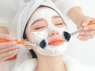 。 Omiのネイルデザイン