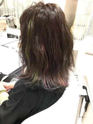 セミロング カラー 湯浅 了一のヘアスタイル