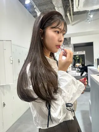 ロング arisa/艶髪 /顔まわり/韓国ヘアのヘアスタイル