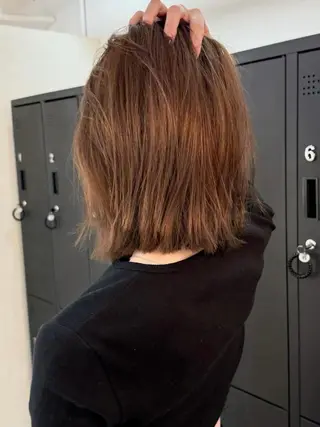 ミディアム カラー ‎♡アヤメ/レイヤー ボブ♡渋谷のヘアスタイル