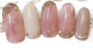 ネイル ゲン レイカのネイルデザイン