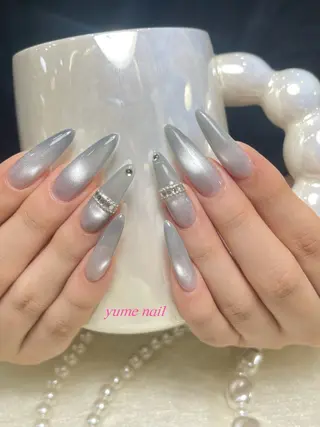 ミディアム ヒエン NAILのネイルデザイン