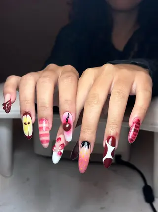 ネイル Isinha Nailsのネイルデザイン