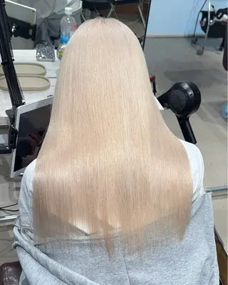 ロング カラー ブリーチカラー特化 碇　英朗のヘアスタイル