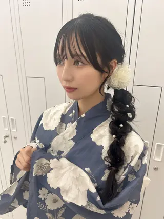 ロング ヘアアレンジ 前髪/顔周り/透明感 艶カラーとどさんのヘアスタイル