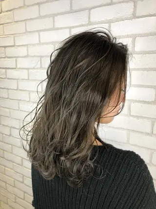 カラー she2.shinjuku所属・takumi Hのヘアスタイル